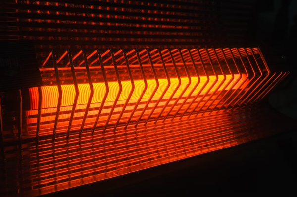 Эксперт ЖКХ Бондарь рассказал, оштрафуют ли за слишком мощный обогреватель дома